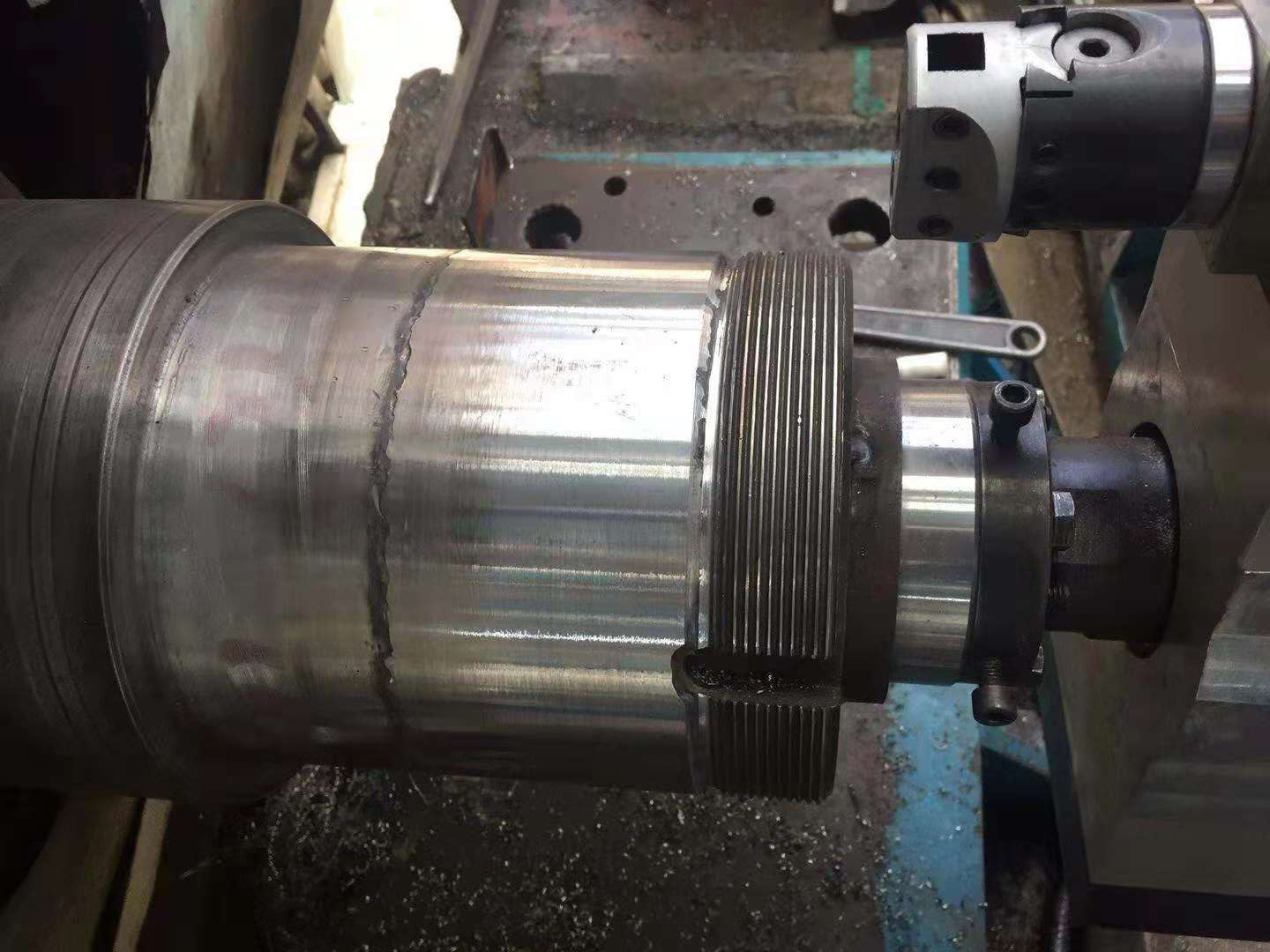 SL270 portable lathe for shaft returning